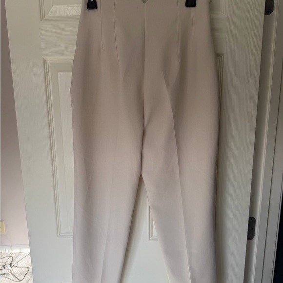 Zara Women's Cream Trousers - Picture 9 of 10